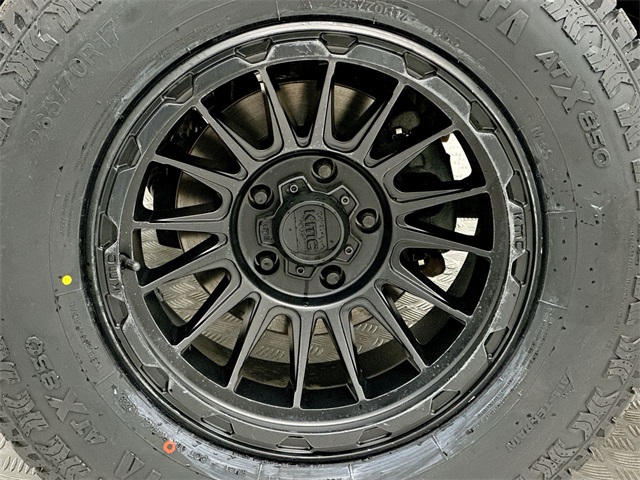 2014 Jeep Wrangler Sahara photo 2