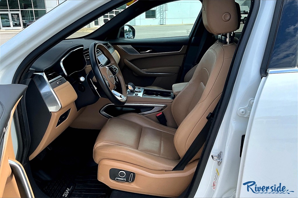 2021 Jaguar F-PACE P250 S photo 17