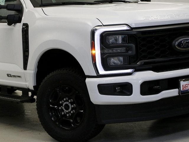 2024 Ford F-250 XLT photo 3