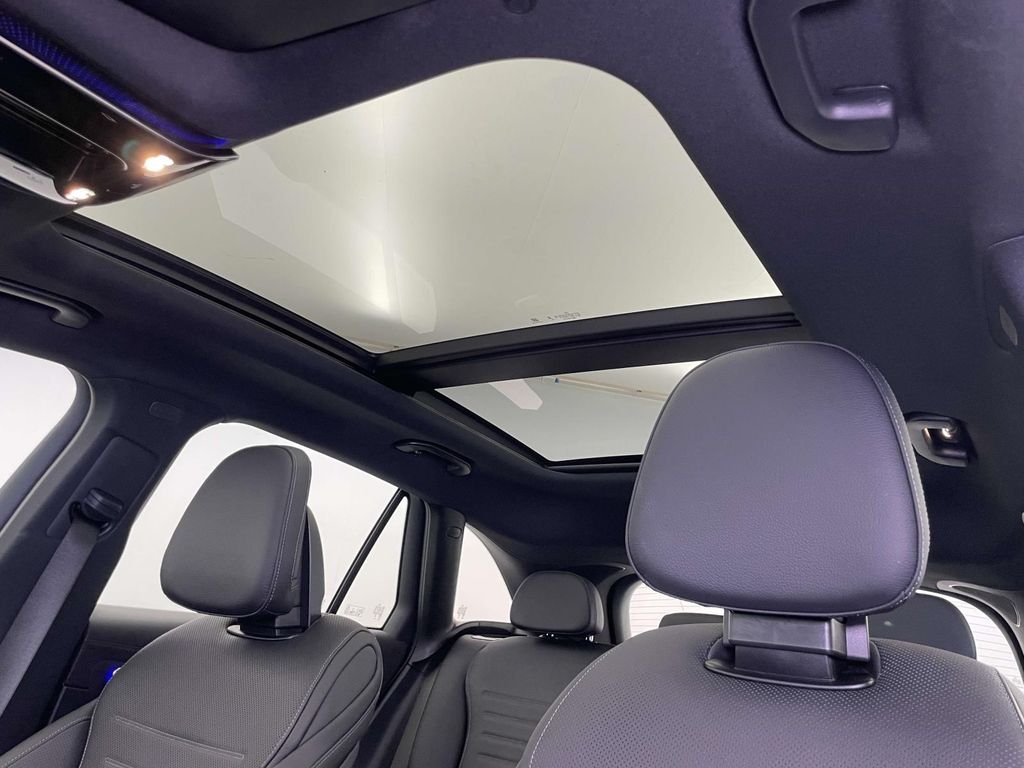 2024 Mercedes Benz GLC 43 AMG 4MATIC photo 17