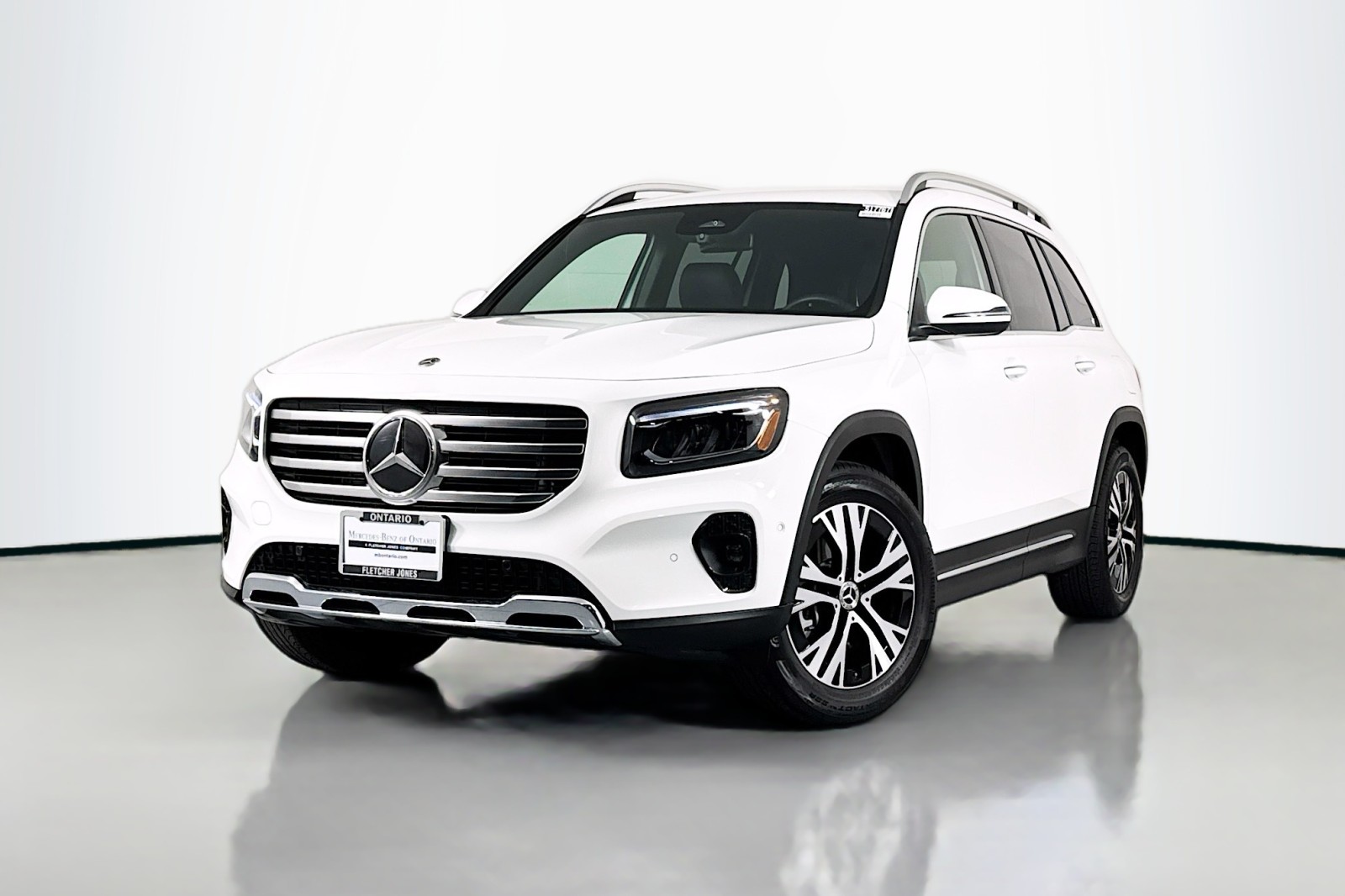 2025 Mercedes-Benz GLB Base's photo