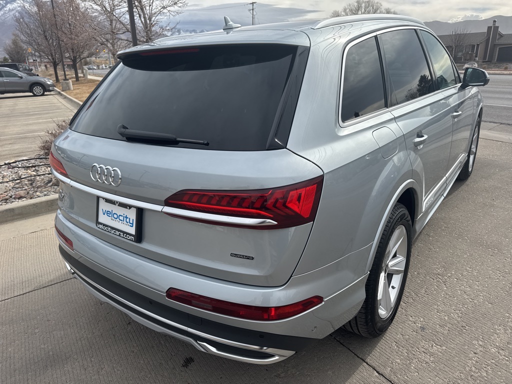 2024 Audi Q7 45 Premium Plus photo 6