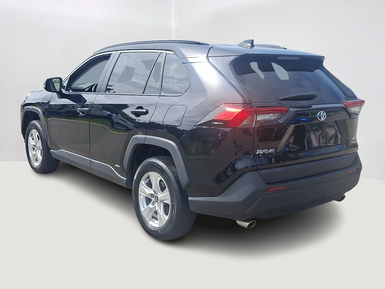 2021 Toyota RAV4 Hybrid XLE photo 7