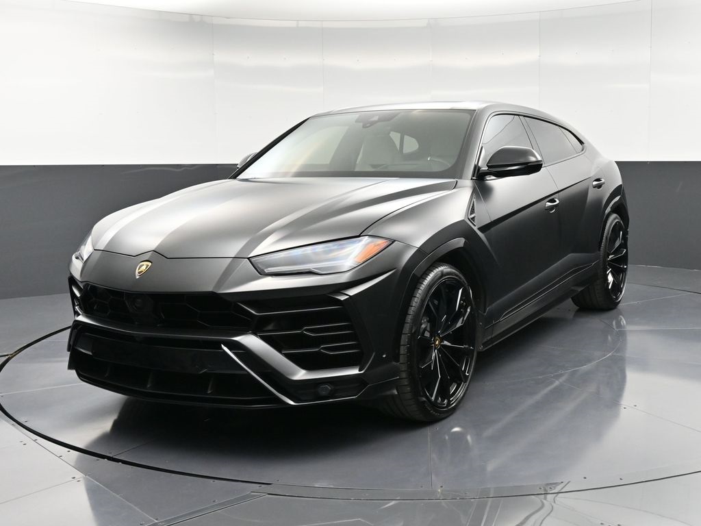2020 Lamborghini Urus Base's photo