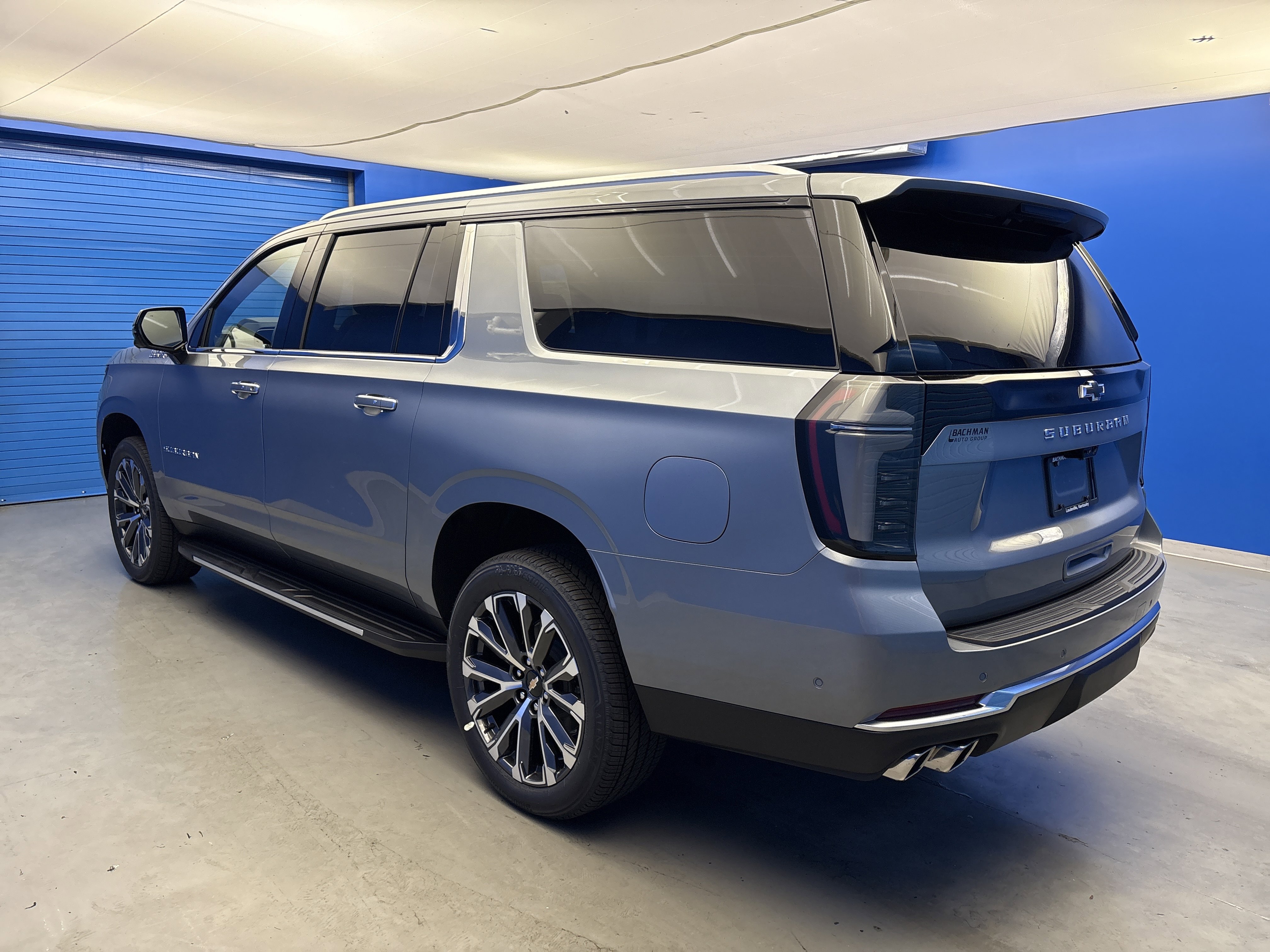 2025 Chevrolet Suburban High Country photo 2