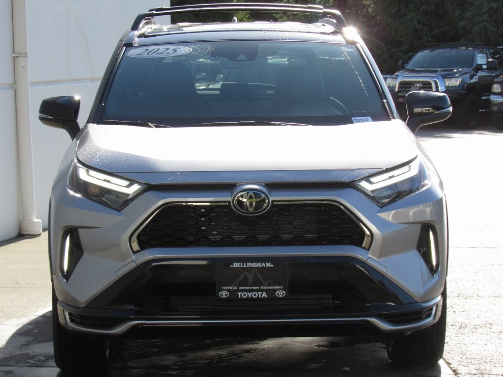 2025 Toyota RAV4 Hybrid XSE photo 3