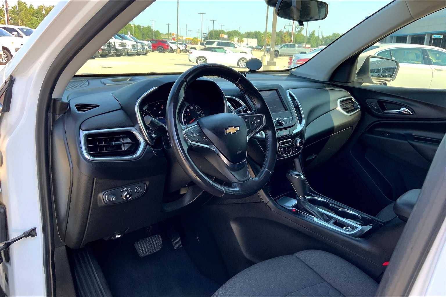 2020 Chevrolet Equinox LT photo 15