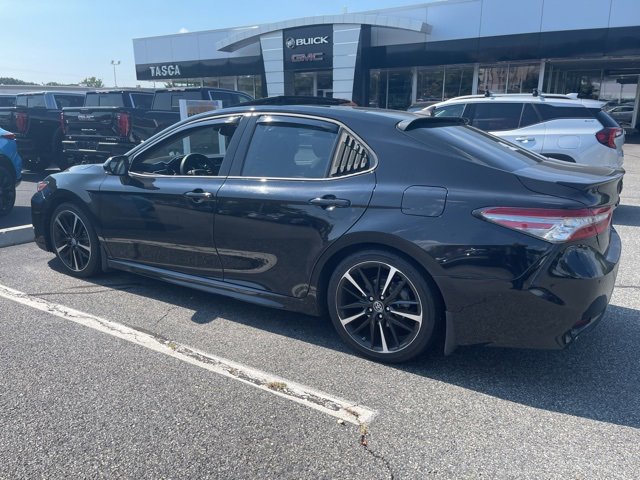 2018 Toyota Camry XSE photo 2