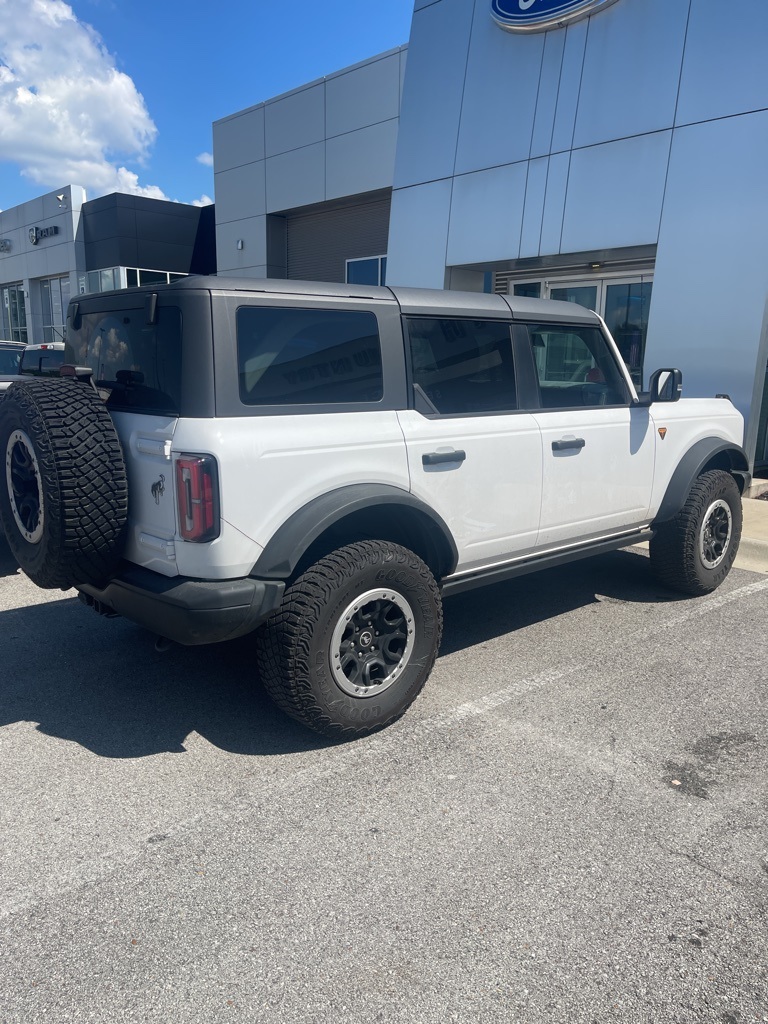 2023 Ford Bronco Badlands photo 4