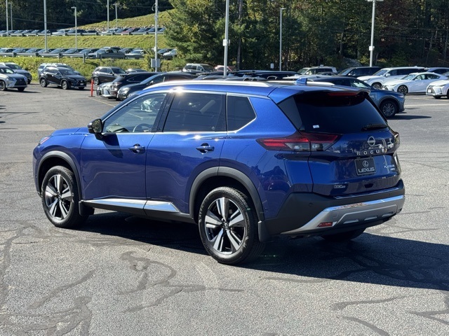 2023 Nissan Rogue Platinum photo 2