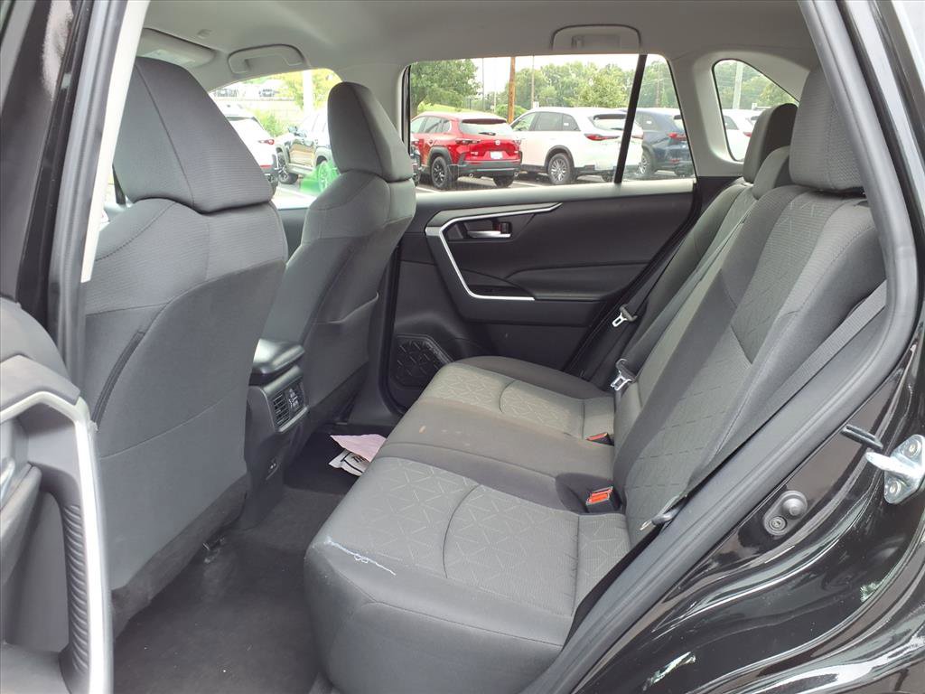 2024 Toyota RAV4 XLE photo 20