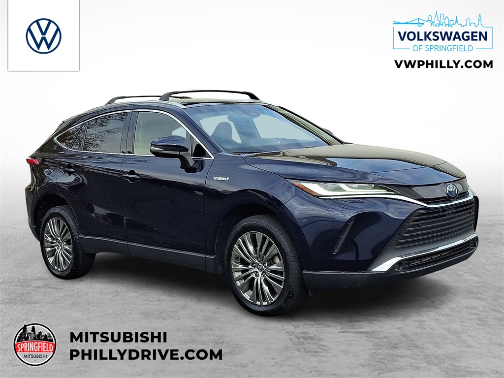 2021 Toyota Venza XLE's photo