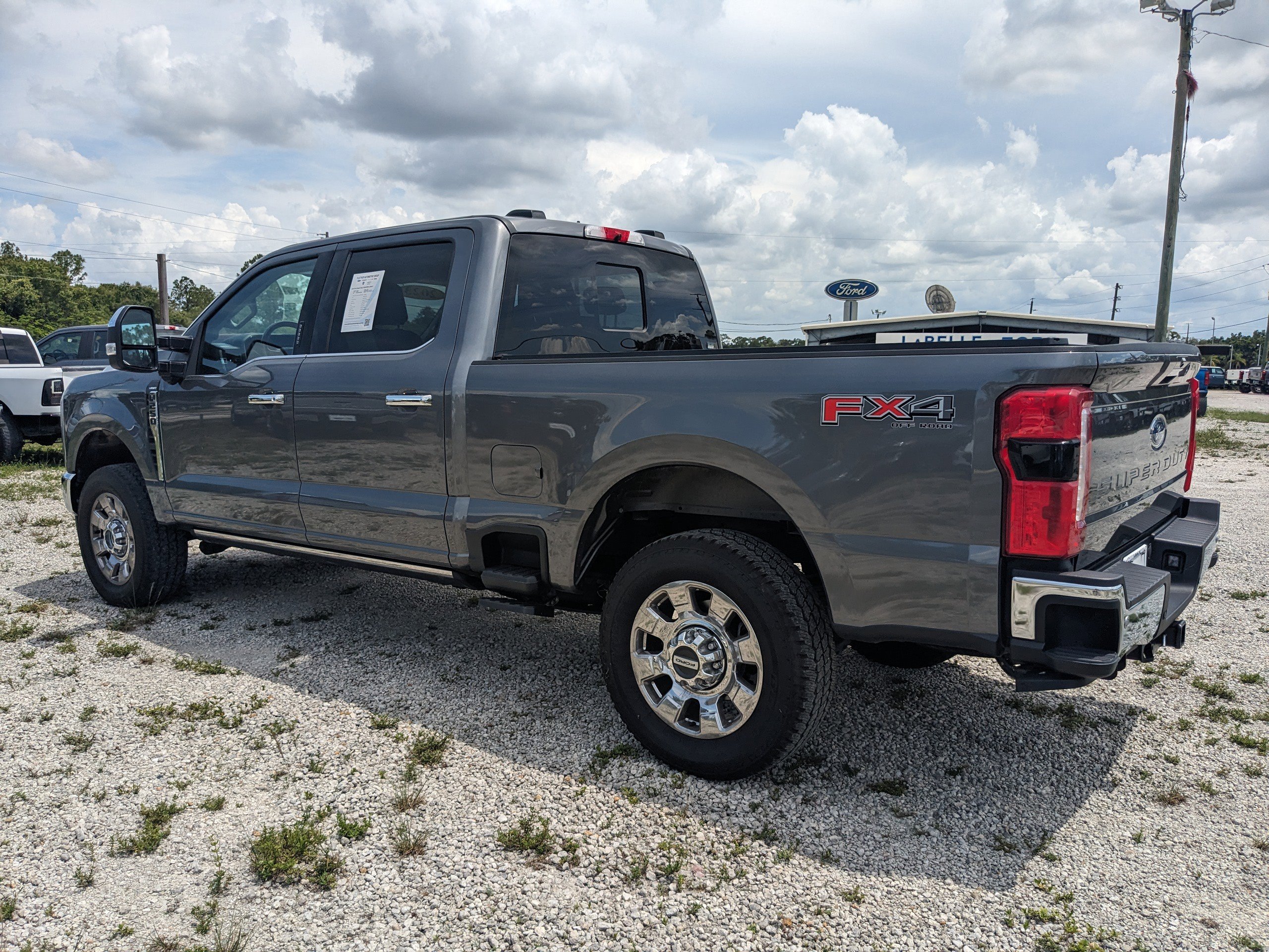 2023 Ford F-250 Lariat photo 6