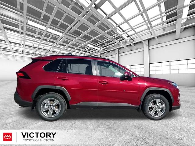 2025 Toyota RAV4 Hybrid XLE photo 2