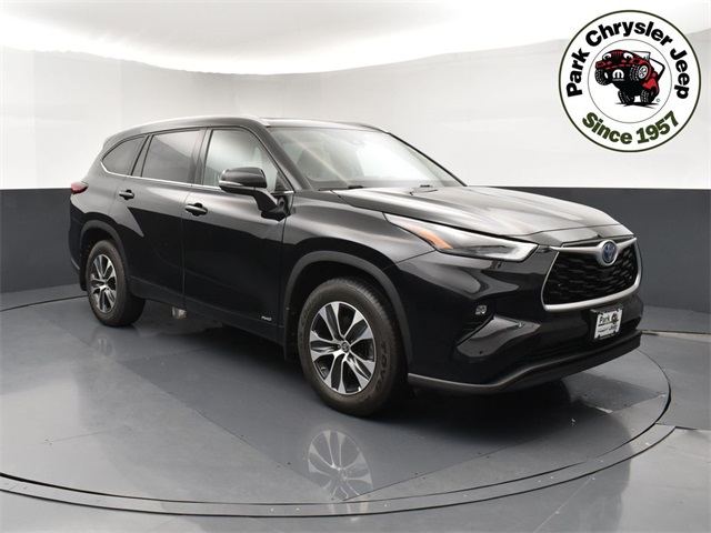 2022 Toyota Highlander XLE's photo
