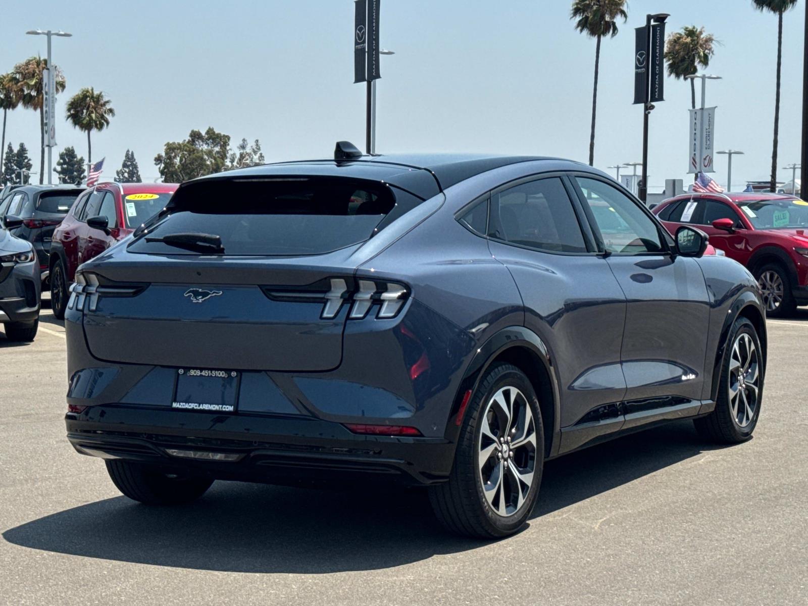 2021 Ford Mustang Mach-E Premium photo 4