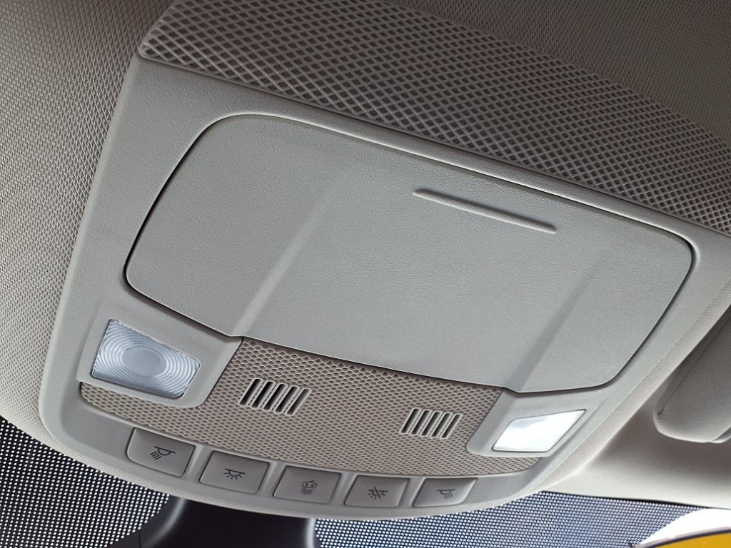 2024 Ford Edge SEL photo 17