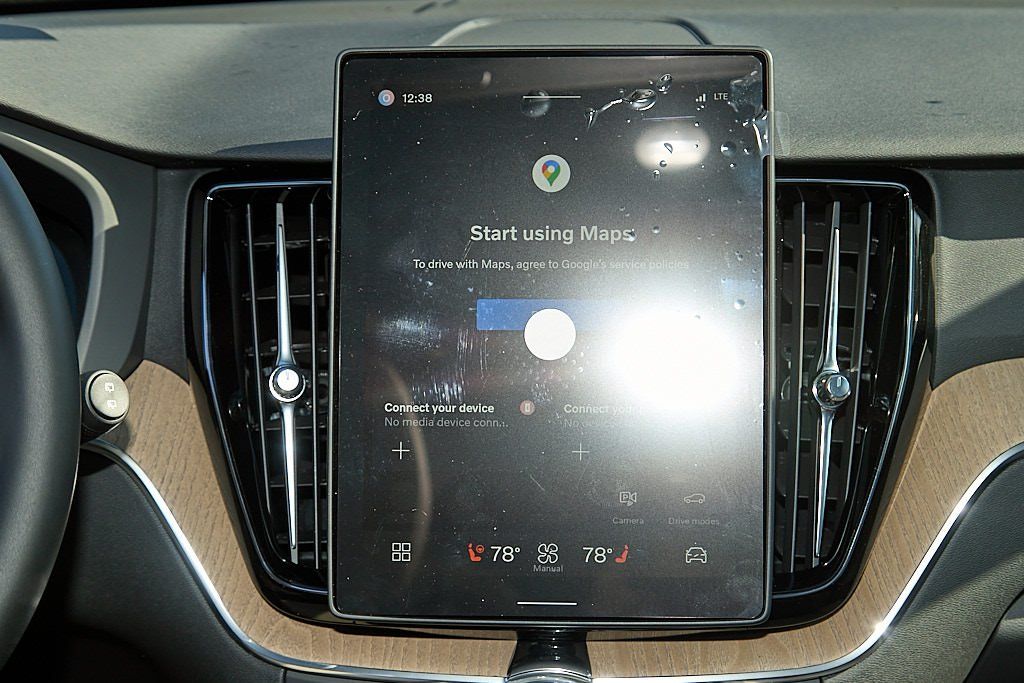 2026 VOLVO XC60 - Image 23