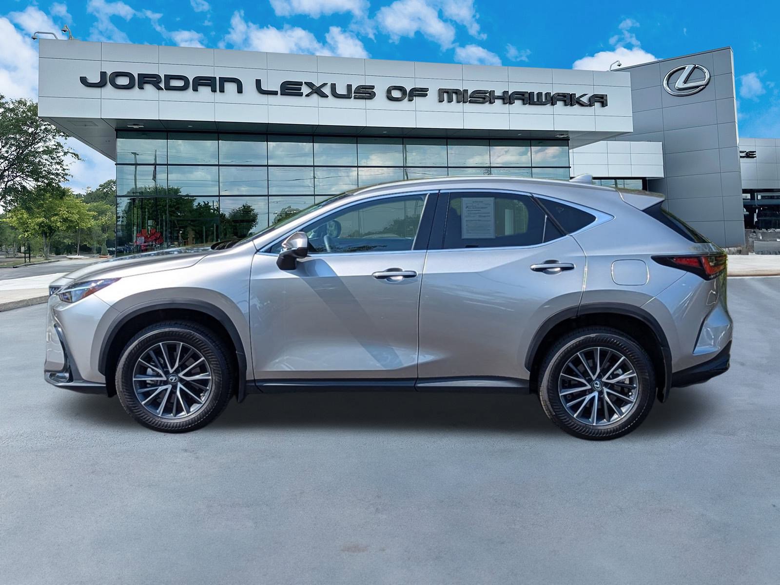 2023 Lexus NX 350 Premium photo 2