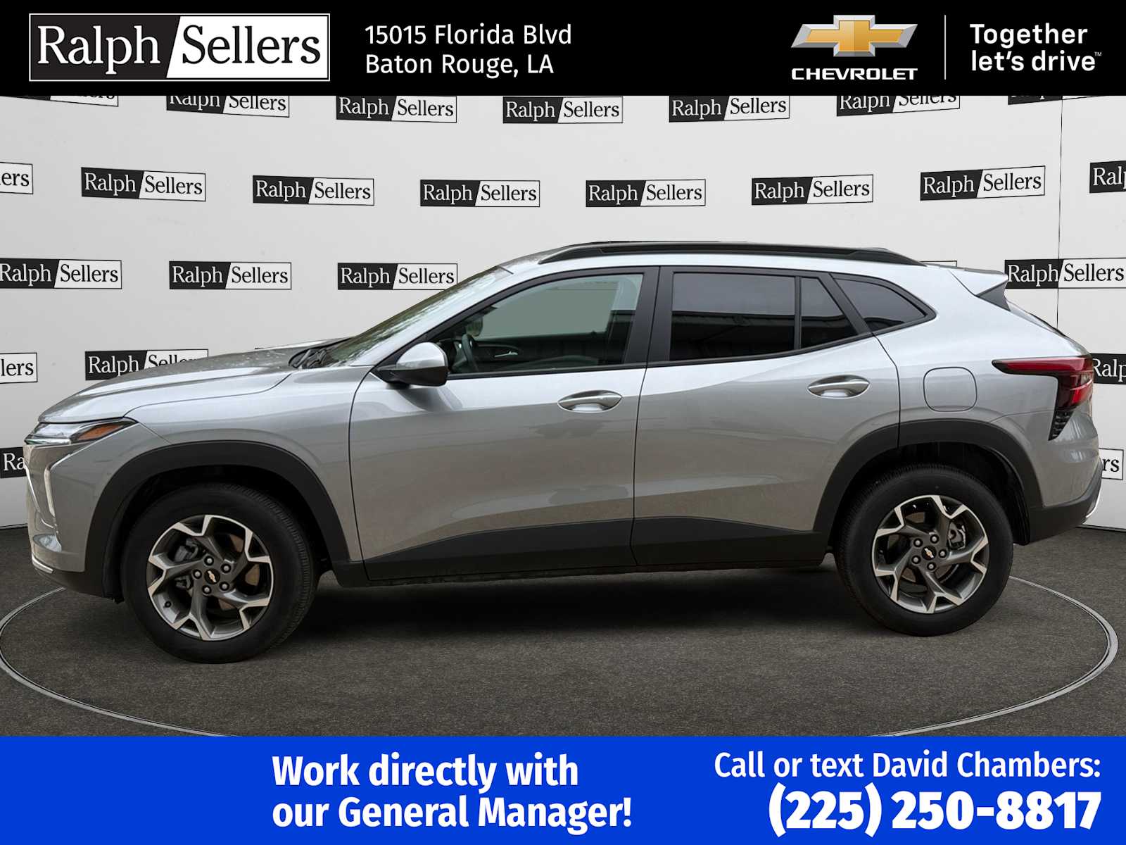 2025 Chevrolet Trax LT photo 3