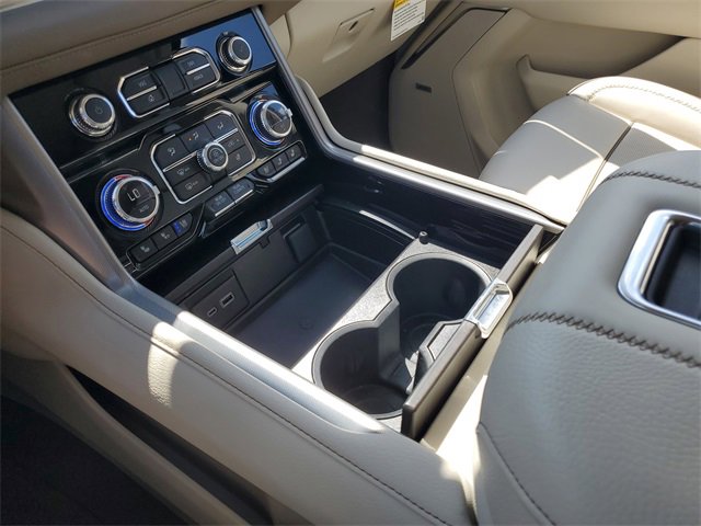 2024 Gmc Yukon Denali photo 19