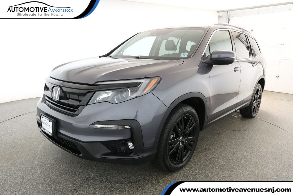 2022 Honda Pilot SE's photo