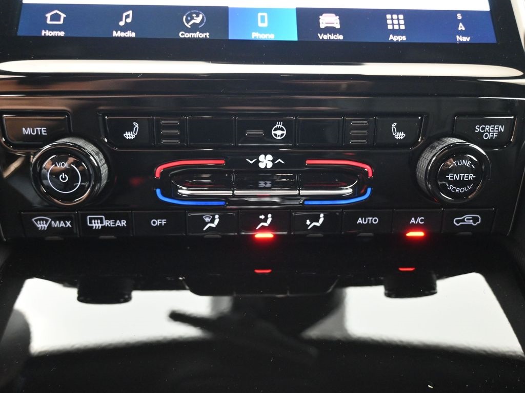 2025 Jeep Grand Cherokee Limited photo 2