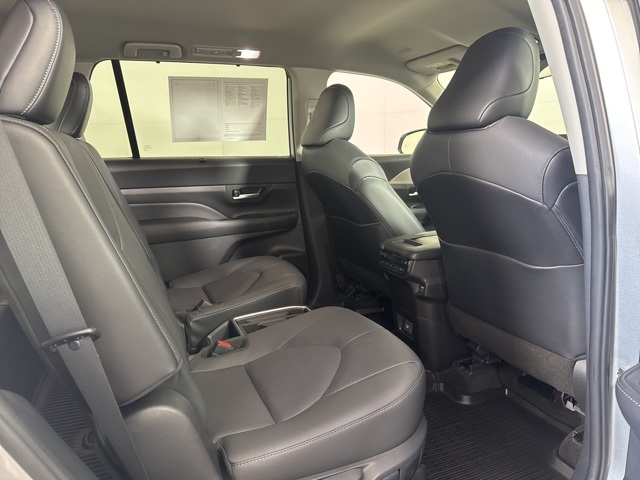 2024 Toyota Grand Highlander Limited photo 4