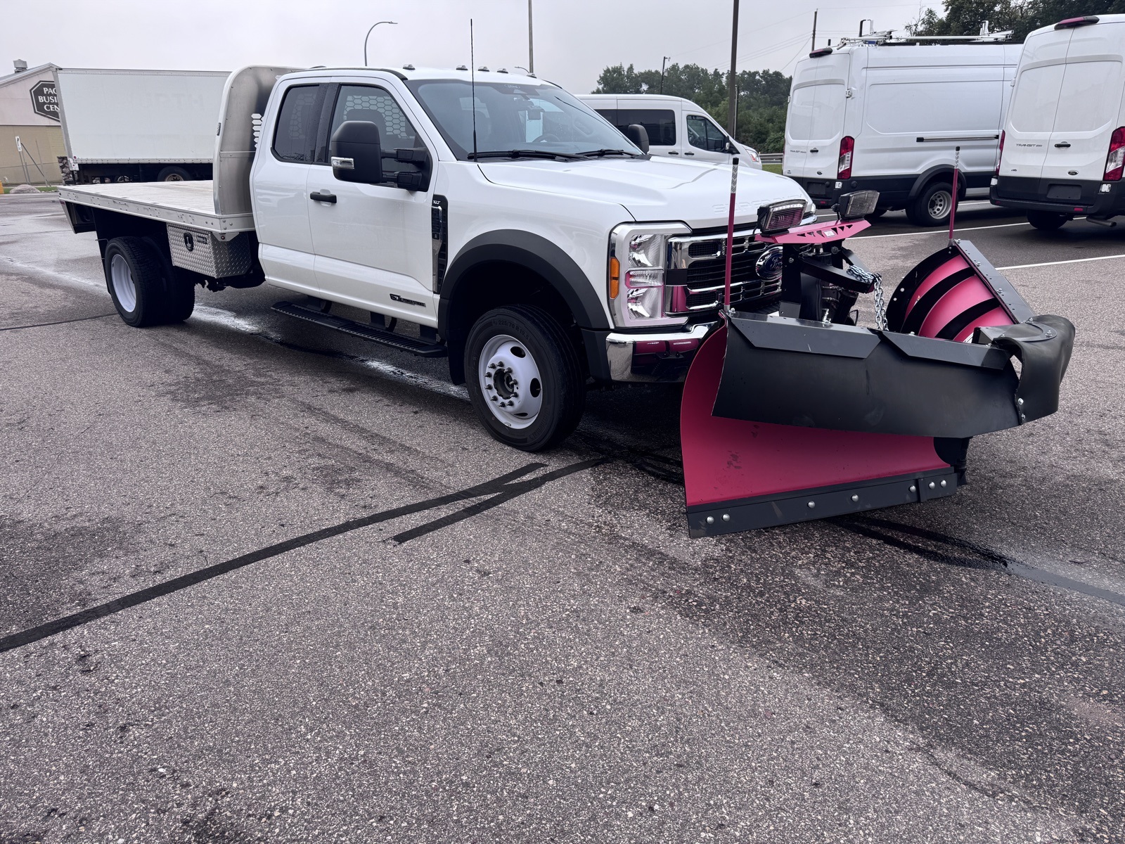 2023 Ford F-550 XLT photo 5
