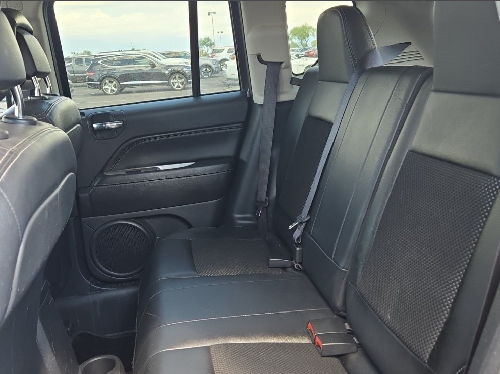 2016 Jeep Compass Latitude photo 9
