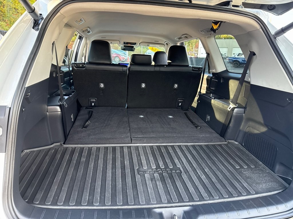 2024 Toyota Grand Highlander XLE photo 9