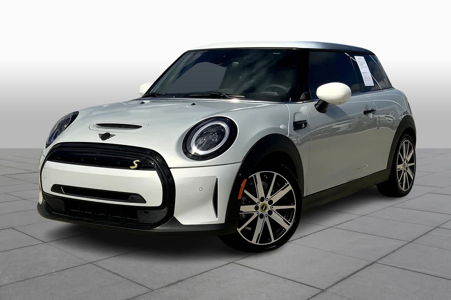 PreOwned 2023 MINI Hardtop 2 Door Cooper SE 2dr Car in ster 