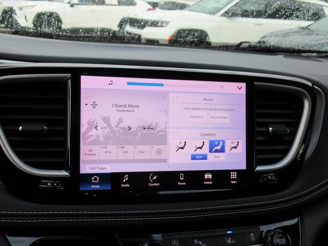 2023 Chrysler Pacifica Touring L photo 21