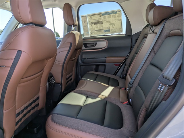 2025 Ford Bronco Sport Outer Banks photo 3