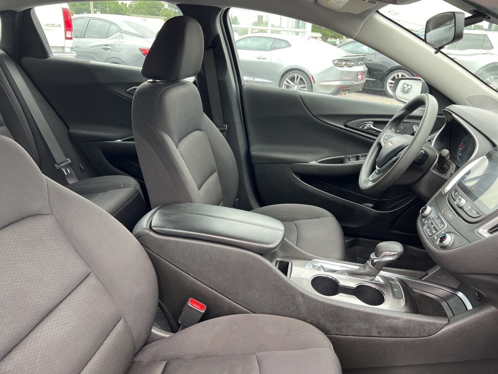 2022 Chevrolet Malibu 1LT photo 24