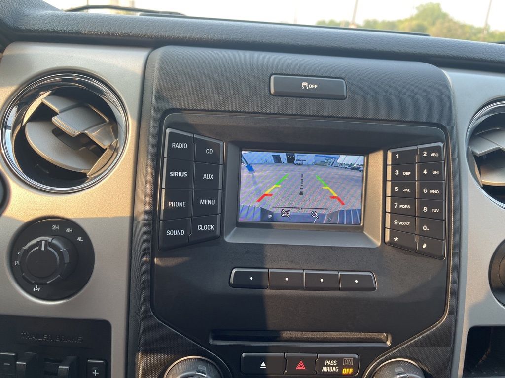 2014 Ford F-150 XLT photo 25