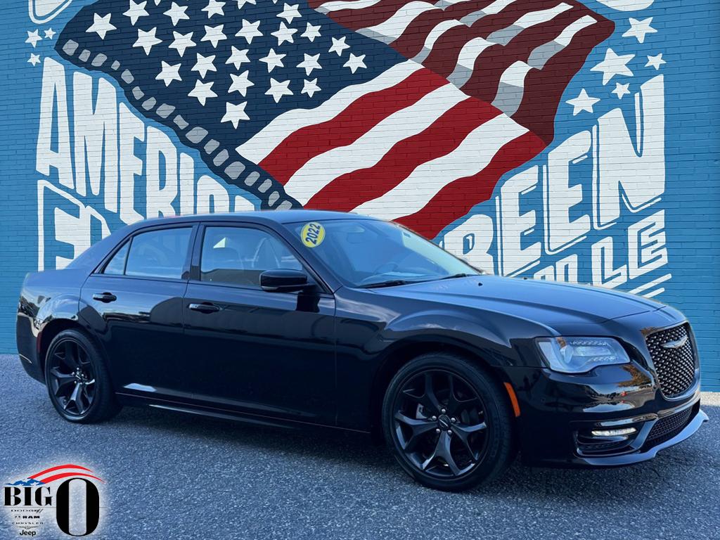 2022 Chrysler 300 Touring L's photo
