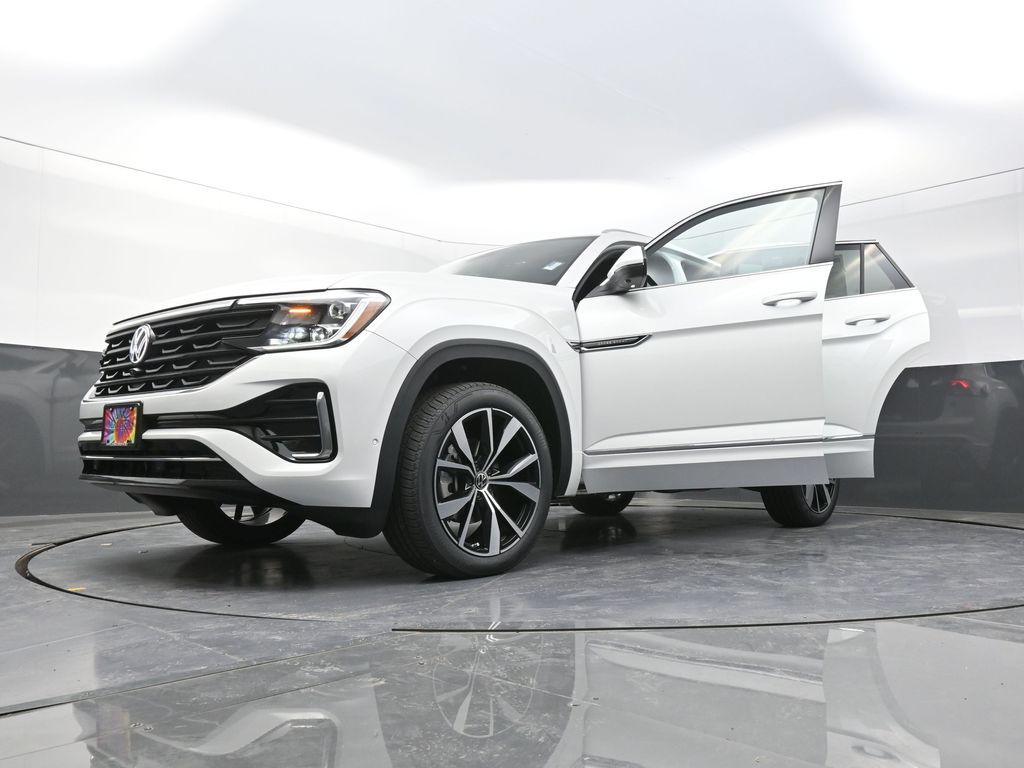 2025 Volkswagen Atlas Cross Sport SEL Premium R-Line photo 28