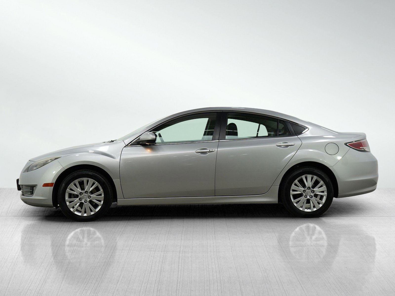 Used 2009 Mazda MAZDA6 i Grand Touring with VIN 1YVHP82A895M06976 for sale in Burnsville, Minnesota