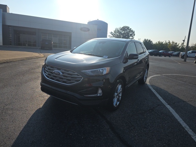 2024 Ford Edge Titanium photo 7