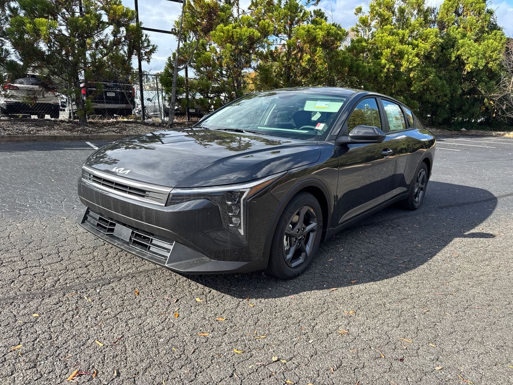 2025 Kia K4 LXS photo 4