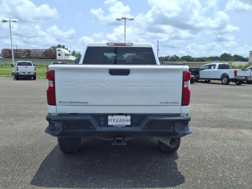 2024 Chevrolet Silverado 2500HD Custom photo 4