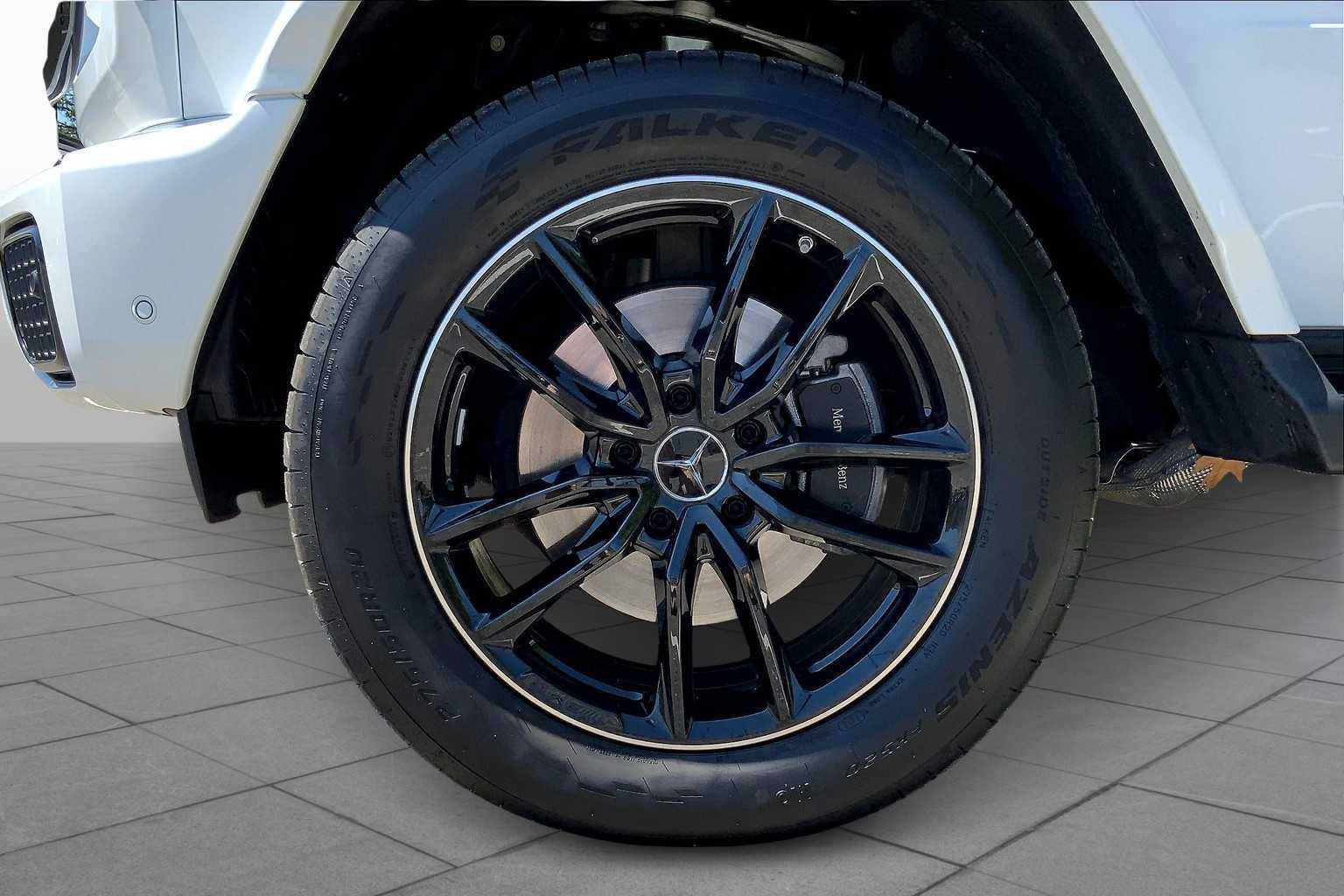 2025 Mercedes Benz G 550 photo 9