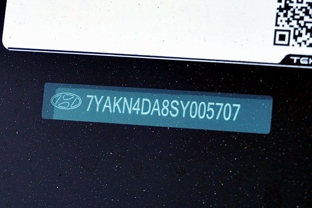 Used 2025 Black Hyundai SEL image 38