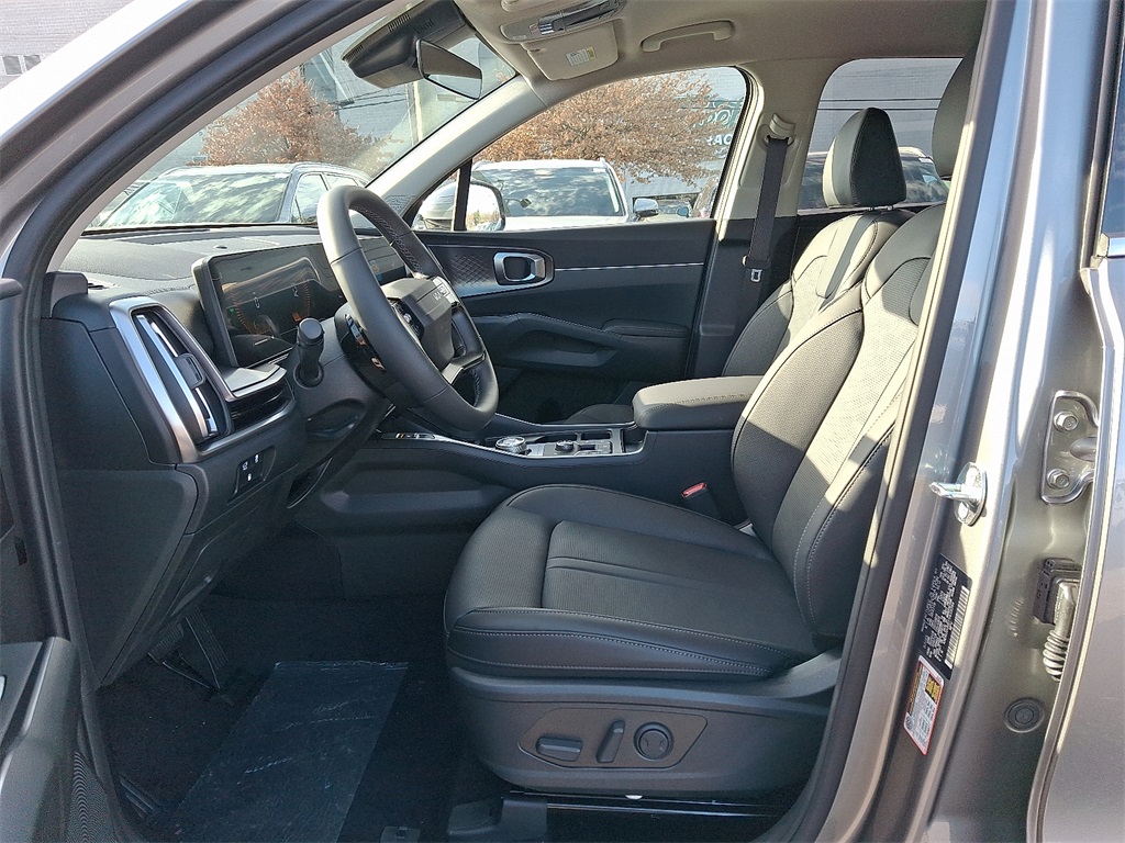 2026 Kia Sorento Plug-In Hybrid EX photo 3