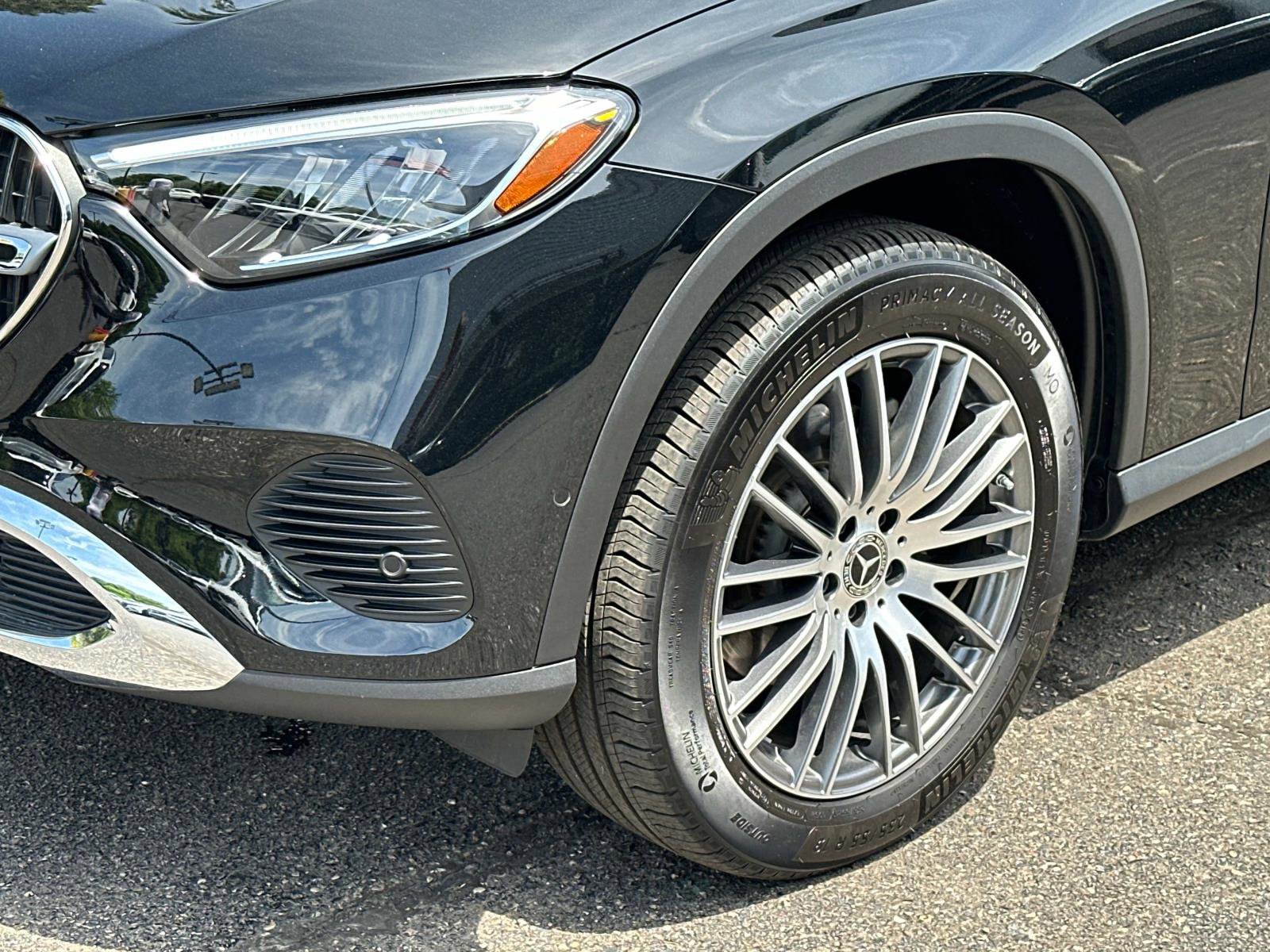 2024 Mercedes Benz GLC 300 4MATIC photo 6