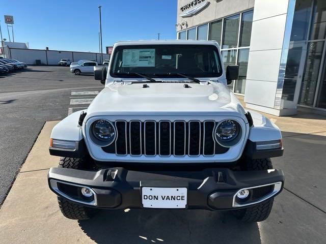 2025 Jeep Wrangler Sahara photo 8