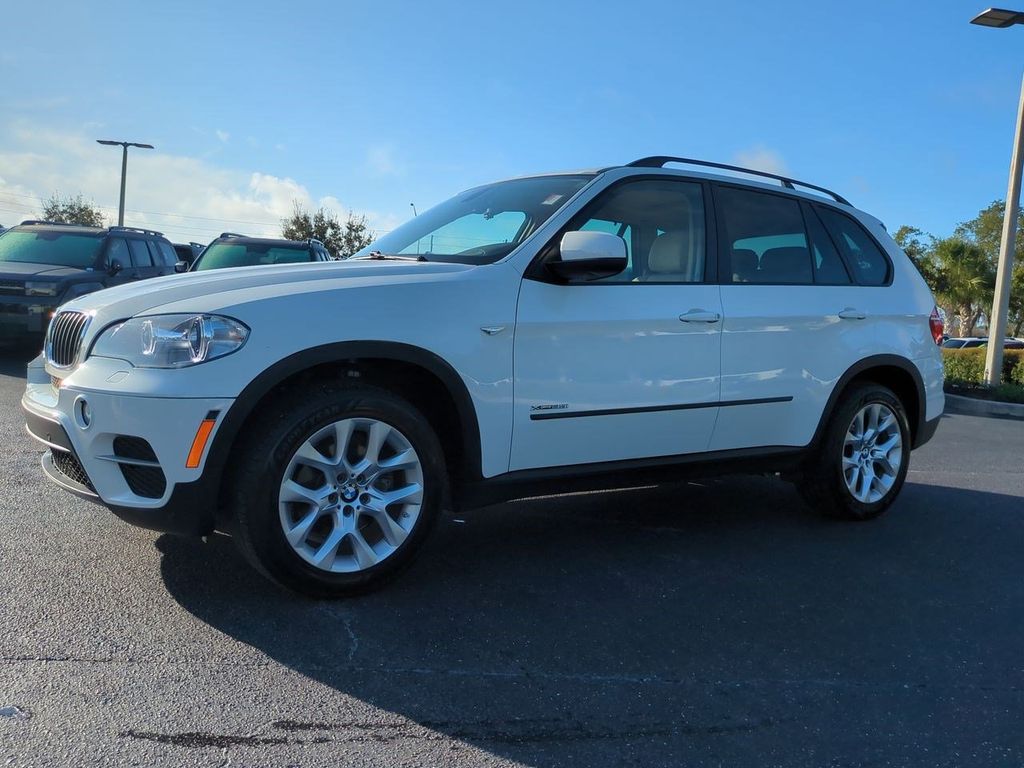 2012 BMW X5 xDrive35i Premium's photo