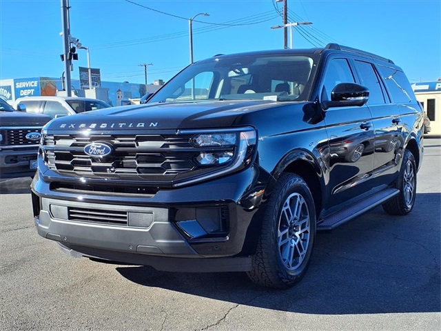 2025 Ford Expedition Active's photo