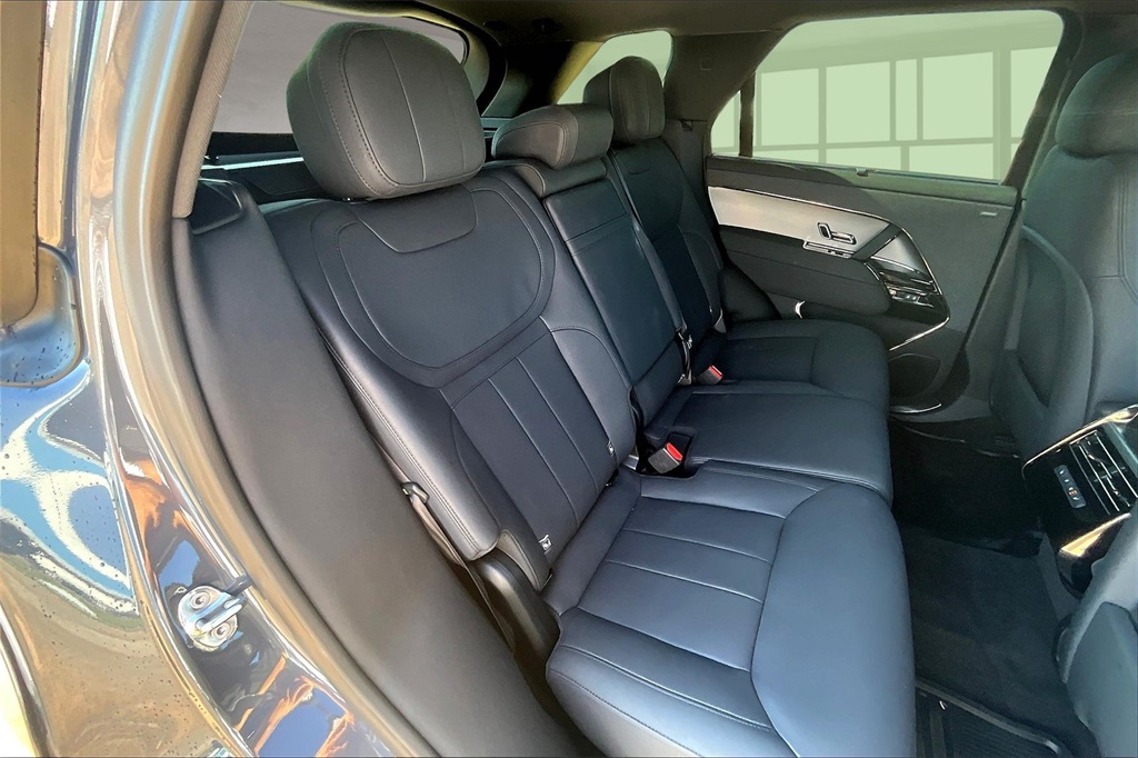 2025 Land Rover Range Rover Sport SE photo 28